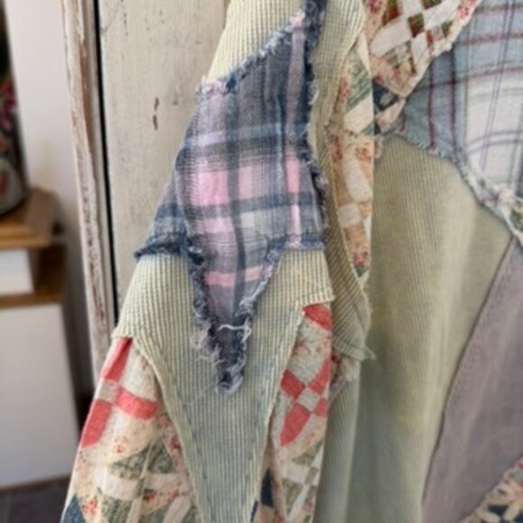 OLI & HALI PATCHWORK STAR TOP - Picture 9 of 13